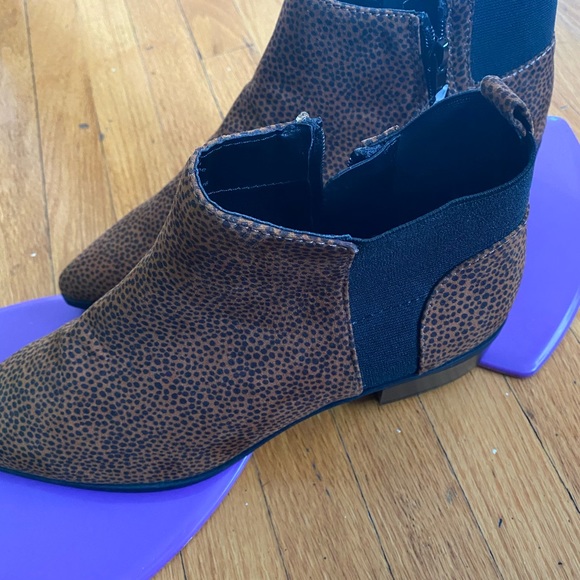 Boots - Picture 2 of 2